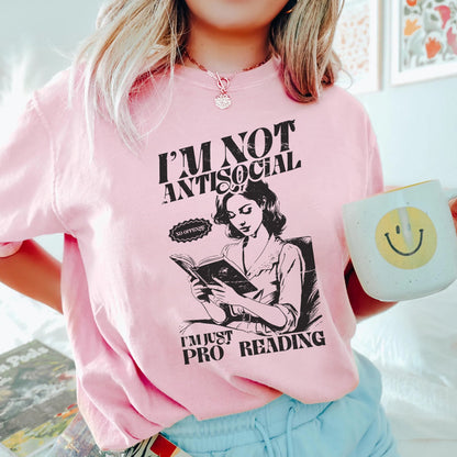 Pro Reading Comfort Colors T-Shirt – Retro Bookish Graphic Tee